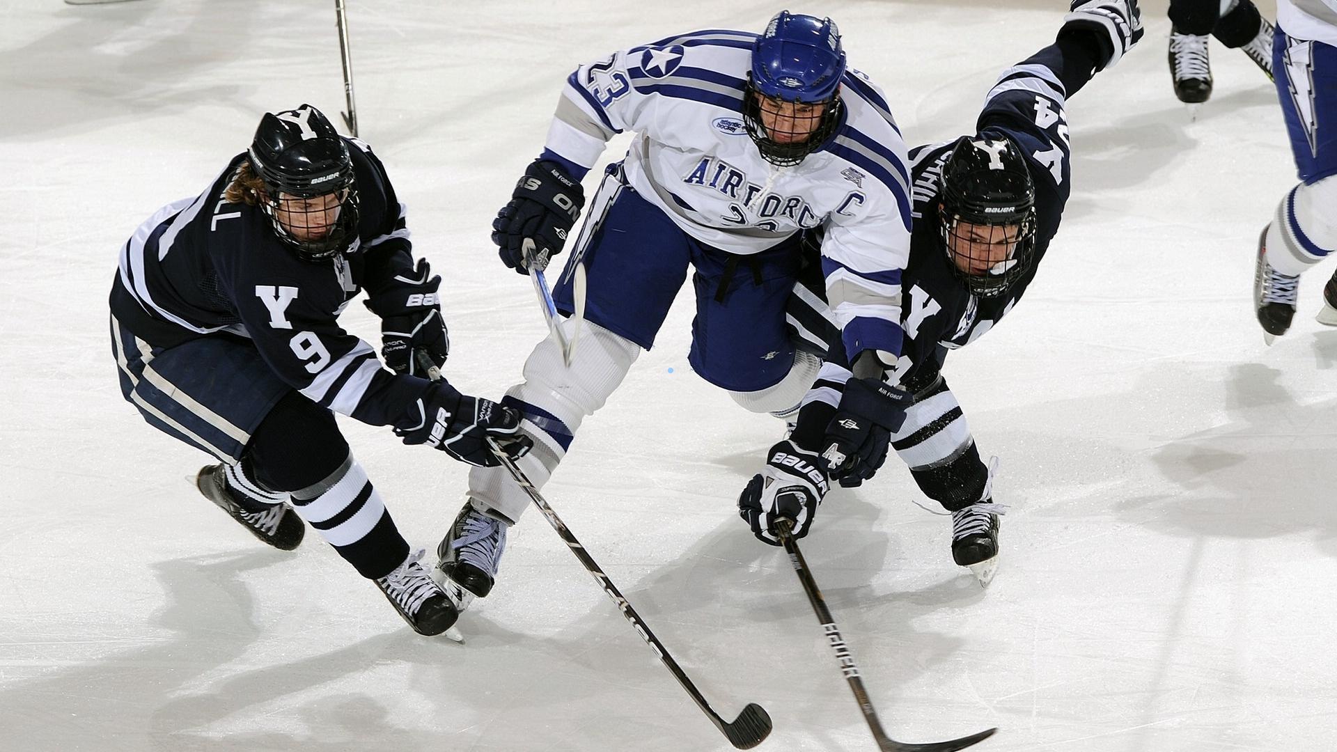 凌空魔法！路易斯·迪亚兹对阵柏林联合的惊天侧钩当选德甲十月最佳进球